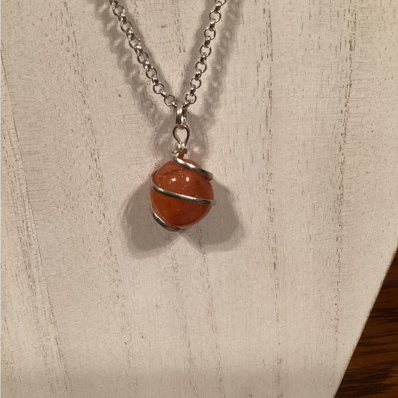 Carnelian Agate Pendant Necklace - Picture 2 of 3